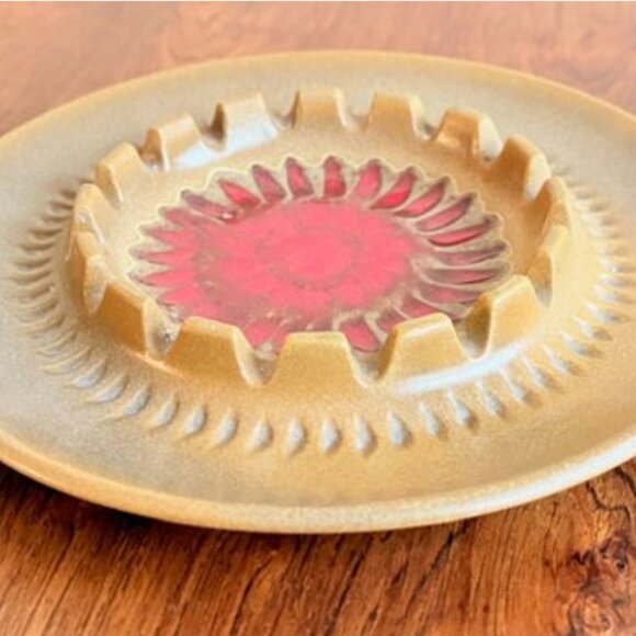 Vintage Robert Maxwell Midcentury Pottery Ash Tray - Picture 9 of 10